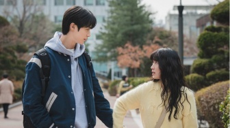 Spoiler Drama Korea 'Lovely Runner' Episode 11: Romansa di Kampus