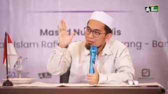 Tarif Ceramah Ustaz Adi Hidayat yang Didebat Keras Ustaz Muflih soal Hukum Musik