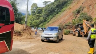 Jalur Alternatif Padang-Bukittinggi via Malalak Lancar Lagi, Pengendara Diminta Tetap Waspada Longsor