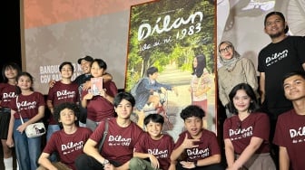 Tayang 13 Juni, 40 Billboard Film Dilan 1983 Wo Ai Ni Mejeng di Bandung