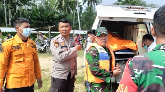 Mayat Pria Mengapung di Sungai Kuansing, Diduga Korban Banjir Lahar Sumbar