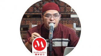 Pendidikan Ustaz Muflih Safitra, Pedakwah Debat Soal Hukum Musik dengan UAH