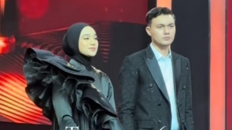 Mejeng dengan Nyoman Paul di Silet Awards 2024, Hijab Nabila Taqiyyah Disorot: Kayak Ninja