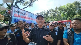 Ratusan Sopir Angkot Geruduk Balai Kota, Tuntut Janji Pemprov DKI Buka 4 Rute Mikrotrans