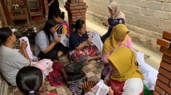 Batik Tulis Pasucen, Unggulan Warisan Budaya Tradisional Asli Desa yang di Fasilitasi RB Rembang Semen Gresik