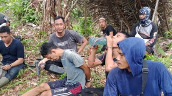 Pemburu Badak Jawa di Taman Nasional Ujung Kulon Ditangkap, 7 Senapan Jadi Barang Bukti