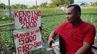 Musim Haji, Warga Buka Bisnis Musiman, Sawah Disulap Jadi Toilet Darurat