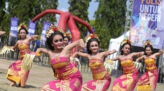 22 Penari Pendet Disiapkan di Landasan Bandara Ngurah Rai Sejak Malam