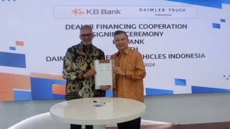 Dukung Industri Otomotif Indonesia, KB Bank dan Daimler Commercial Vehicles Indonesia Kerja Sama Dealer Financing