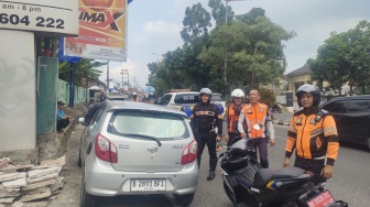 Dishub Tegur Pengendara yang Parkir Sembarangan di Bahu Jalan Protokol Bandar Lampung