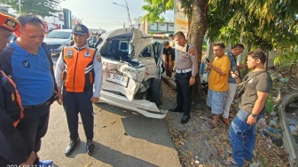 Kereta Api Sembrani Hantam Mobil di Semarang, Korban Nyaris Amuk Petugas karena Pintu Tidak Ditutup