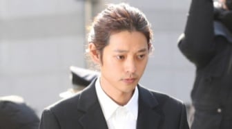 Viral di Medsos, Film Dokumenter Burning Sun Beber Isi Chat Jung Joon-young