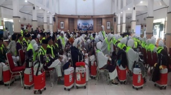 29 Kloter Calon Haji Telah Diberangkatkan Embarkasi Solo, 10.440 Orang Asal Jateng Sudah Berada di Tanah Suci