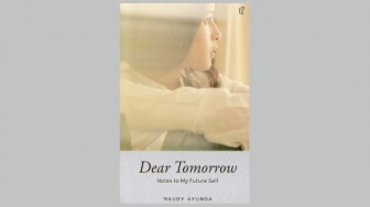 Inspiratif! Ulasan Buku Dear Tomorrow: Notes to My Future Self Karya Maudy Ayunda