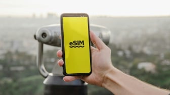 Travelling Menggunakan eSIM Sambil Mengelola Bisnis