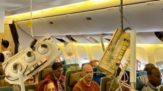 Potret Dalam Pesawat Singapore Airlines: Penumpang Panik, Pramugari Berlumuran Darah