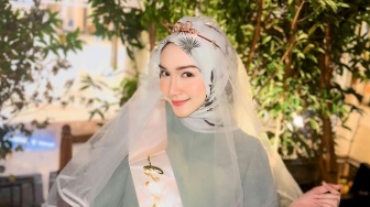 Kejutan dari Bestie! Ini 8 Potret Bridal Shower Melody Prima