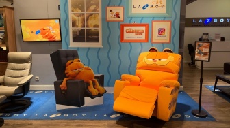 Rayakan Perilisan Film "The Garfield Movie", La-Z-Boy Pamer Kursi Malas Garfield
