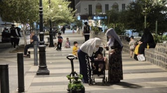 Menyambangi Kota Madinah, tepatnya di Jalur pedestrian yang menghubungkan antara dua masjid bersejarah, Quba dan Nabawi. (Suara.com/Chandra)