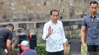 Liburan ke Magelang, Presiden Jokowi Bersama Anak dan Cucu Kunjungi Candi Borobudur