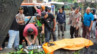 Heboh Mayat Pria Ditemukan di Kerten Laweyan, Korban dan Motor Tercebur di Saluran Drainase