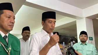 Jokowi Minta Masyarakat Berdoa Supaya Bansos Beras Berlanjut