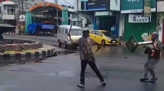 Diduga Tak Terima Ditegur karena kerap Minta Uang ke Pembeli, Pria di Parepare Ajak Duel Warga Pakai Parang