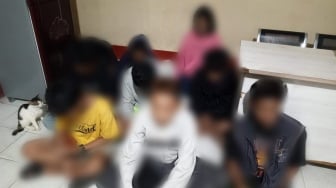 16 Bocah di Pontianak Digerebek Warga saat Asik Pesta Hisap Lem dan Sabu