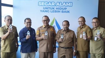 Wali Kota Cilegon Luncurkan Air Mineral 'Ci Legon' di HUT ke-22 PDAM CM