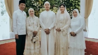 Iriana Jokowi dan Sofiatun Gudono Kompak Pakai Sandal Mewah Buatan Italia, Berapa Harganya?