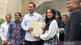 Usai Kantongi Sertifikat Tanah Keluarga yang Digelapkan Eks ART, Nirina Zubir Ucap Syukur