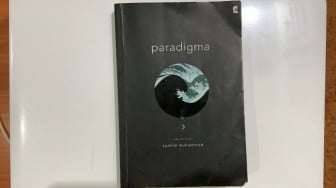 Ulasan Novel Paradigma: Meruntuhkan Stigma, Merajut Harapan