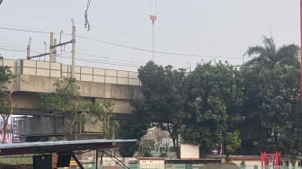 Tali Sling Crane Hutama Karya Jatuh Saat Renovasi Gedung Jampidsus Kejagung, Bikin Jalur MRT Jakarta Mati