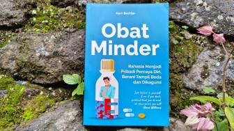 Berani Tampil Mengagumkan dalam Buku 'Obat Minder' Karya Alam Bachtiar