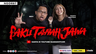 Bedu dan Masayu Anastasia Saling Tebak Gerakan di Ngorbit Film Paku Tanah Jawa