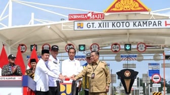 Jalan Tol Bangkinang-Koto Kampar Gratis Sementara usai Diresmikan Jokowi