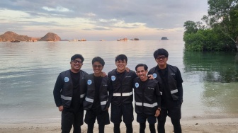 Kelakuan Pandawara Group di Pantai Binongko Labuan Bajo Bikin Kagum, Dapat Sampah Ratusan Kilogram!