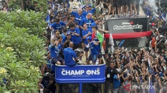 Bandung Membiru! Inilah Momen Pawai Kemenangan Persib Usai Raih Juara BRI Liga 1