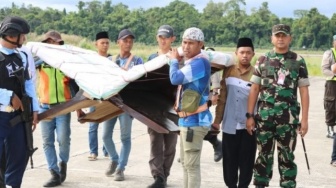 Penampakan Al Quran Raksasa Dari Makassar untuk MTQ di Papua