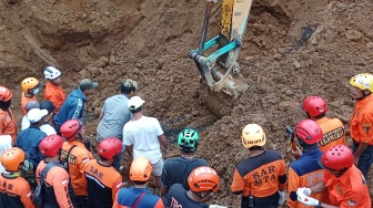 Korban Longsor di Pacitan Akhirnya Ditemukan, Evakuasi Berjalan Alot