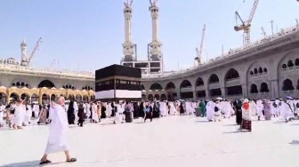 Della Puspita Jadi Korban Penipuan, Begini Cara Cek Travel Umrah Resmi Kemenag