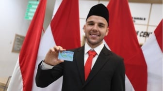 Filipina Ketar-ketir, Calvin Verdonk Resmi Menjadi WNI dan Siap Bela Timnas Indonesia