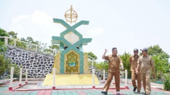 Tugu Khatulistiwa di Tanjung Teludas Jadi Destinasi Wisata Baru di Lingga