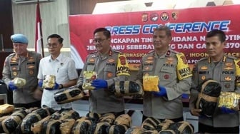 Dramatis! Baku Kejar dengan Pengedar Narkoba di Hutan Aceh, 370 Kg Ganja hingga 31 Kg Sabu-sabu Disita