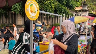 Menuju Inovasi Minuman Sehat: Produk Honey Lemon Silina dengan Mindset Entrepreneur Aslab UNS