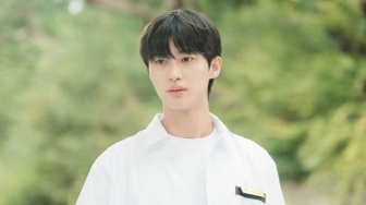 Byeon Woo Seok Ungkap Perbedaan dengan Karakter Sun Jae di Drama Korea 'Lovely Runner'