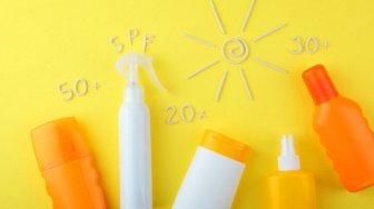 Bye-Bye Kusam! 3 Rekomendasi Sunscreen Vitamin C Lokal Harga Cuma Rp45 Ribu