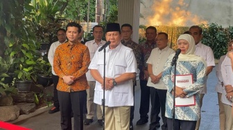 Prabowo Dukung Khofifah-Emil di Pilgub Jatim, Warganet: Politik Balas Budi