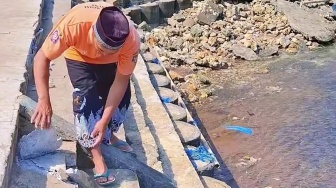 Lagi, Talud Pembatas Ombak Pantai Baron di Gunungkidul Amblas Sepanjang 40 Meter