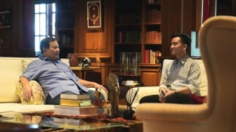 Cek Fakta: Akun Fufufafa Terbukti Milik Gibran, Prabowo Langsung Ajukan Pemberhentian Wapres, Benarkah?